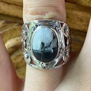 White Buffalo Sterling Silver Ring Size 7
